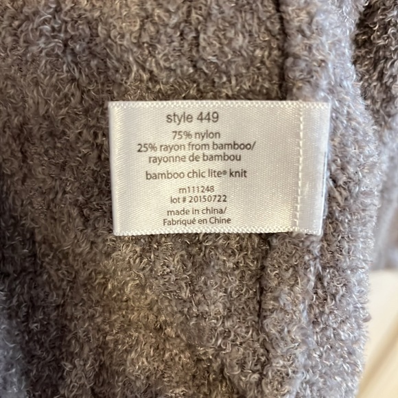 Barefoot Dreams Cardigan Size Small/Medium - Picture 3 of 4